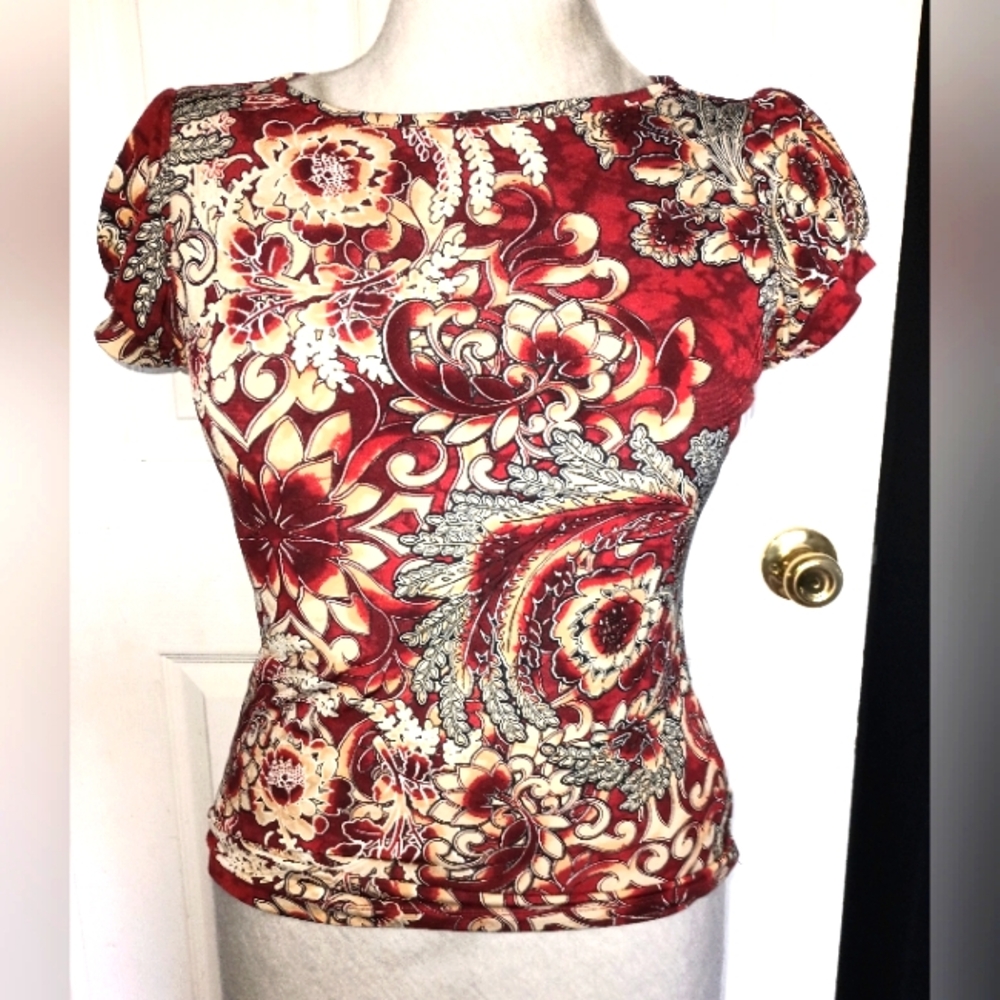 Make offer!! Worthington stretchy blouse Petite Beautiful pattern and colors